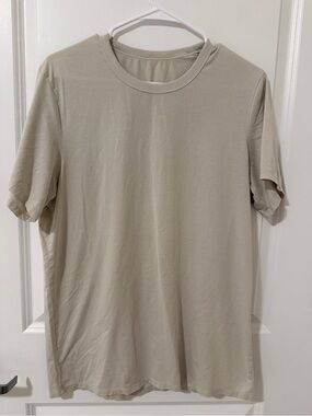 lululemon athletica Beige Short Sleeve Crew T-Shirt